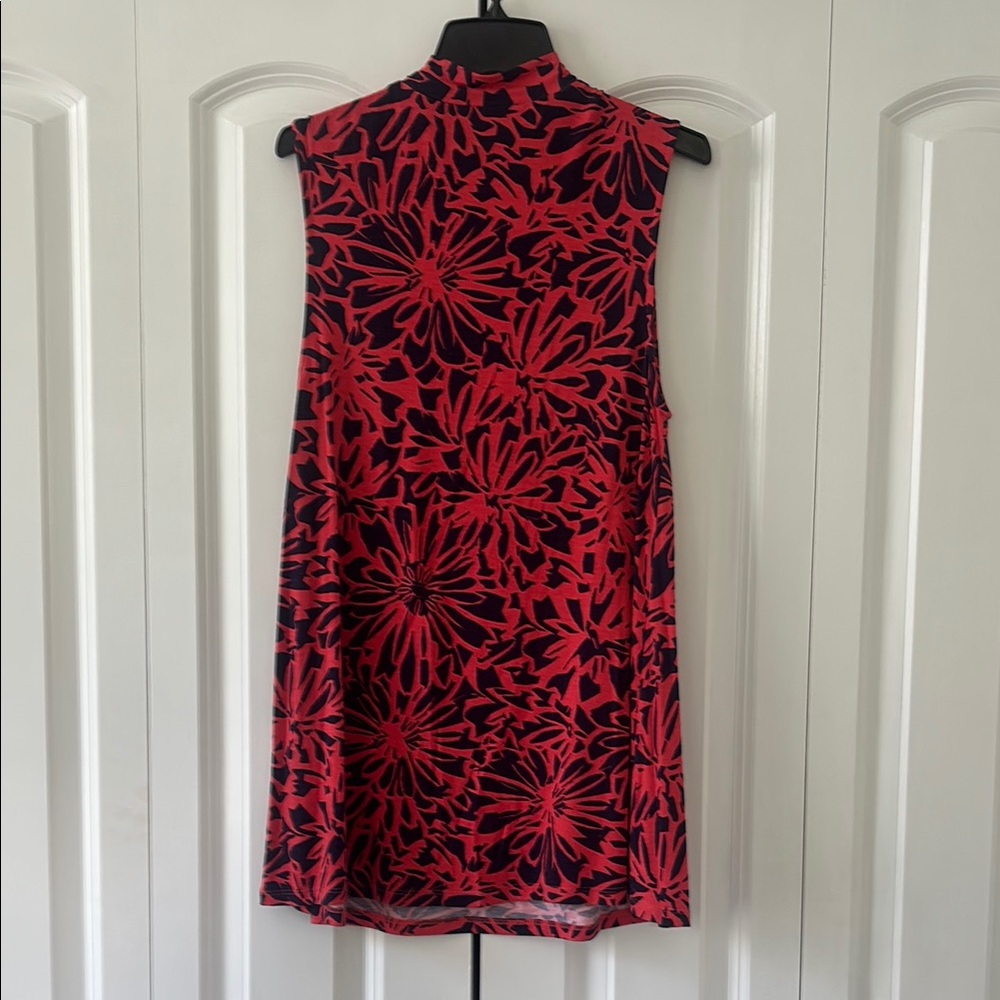 🌸3/$15 Modcloth Tear Drop Cut Out Floral Sleeveless Top - Picture 3 of 5